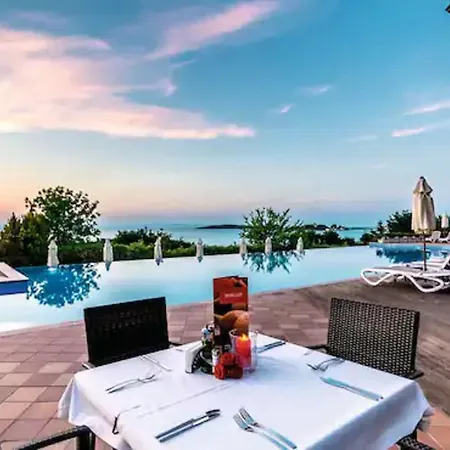 Santa Marina Village Iskra Apartment *